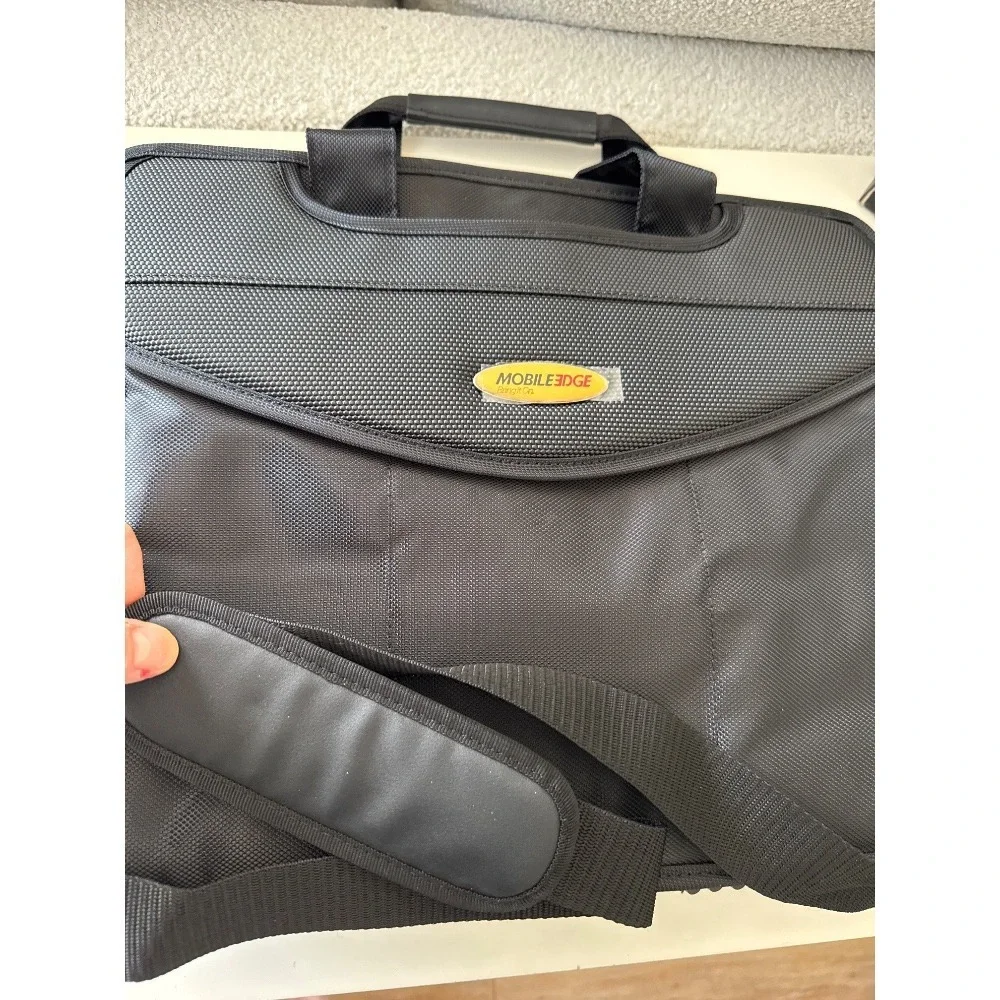 Laptop Briefcase Vertical Load Nylon Mobile Edge Fits Up‎ To 15.4